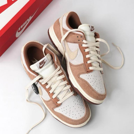 DUNK LOW MEDIUM CURRY