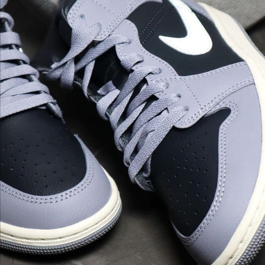 AIR JORDAN 1 MID CEMENT GREY