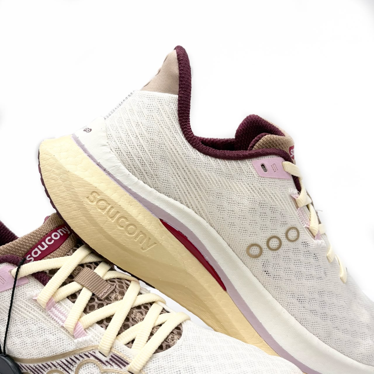SAUCONY ENDORPHIN SPEED 5 IVORY MAROON WMNS