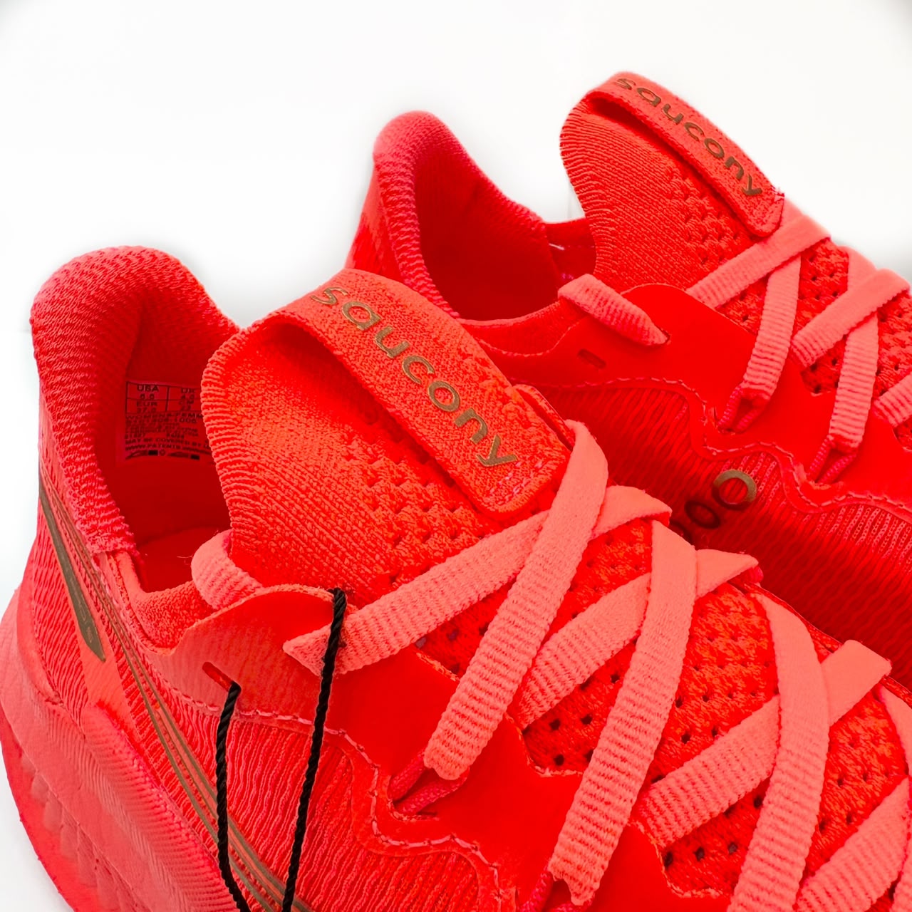 SAUCONY ENDORPHIN PRO 5 A ROUGE WMN