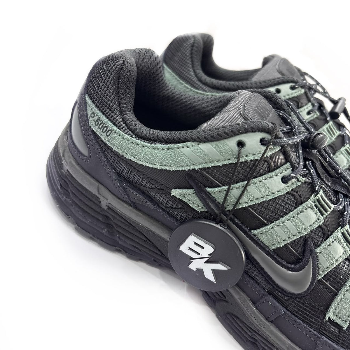 NIKE P-6000 ANTHRACITE IRON GREY