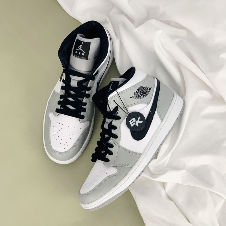 AIR JORDAN 1 MID LIGHT SMOKE GREY MEN