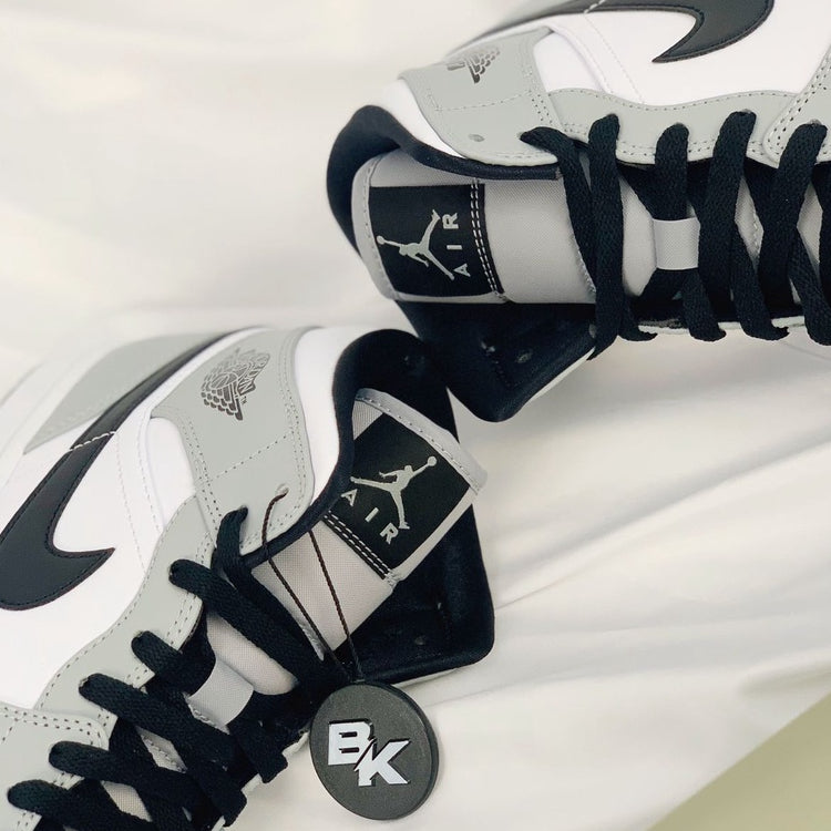 AIR JORDAN 1 MID LIGHT SMOKE GREY MEN