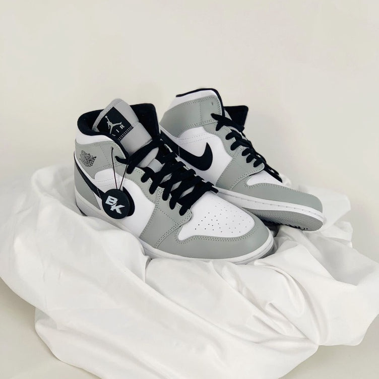 AIR JORDAN 1 MID LIGHT SMOKE GREY MEN
