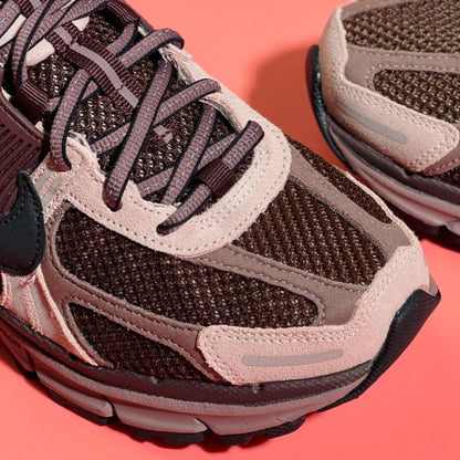 NIKE ZOOM VOMERO 5 PLUM ECLIPSE WMNS