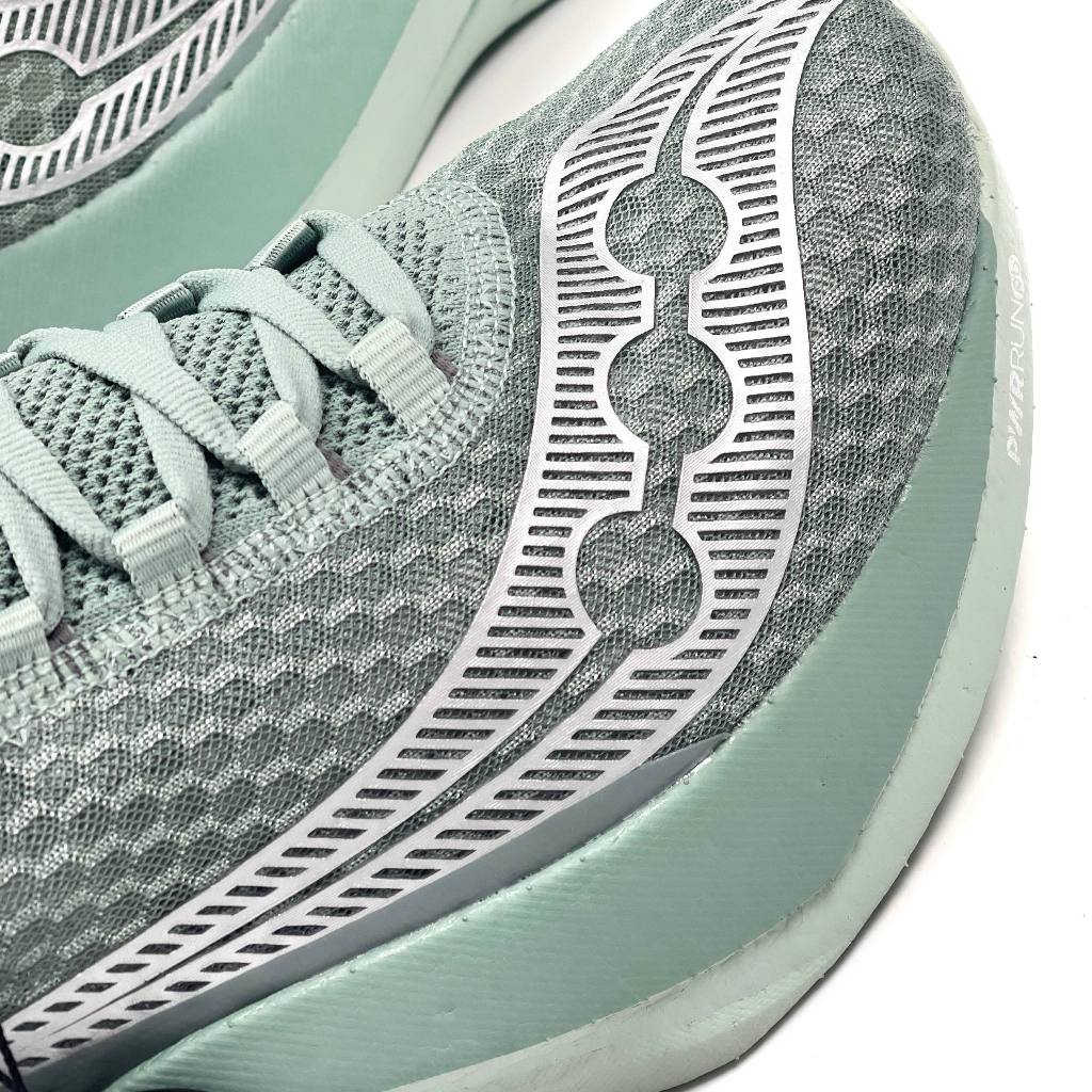 SAUCONY ENDORPHIN PRO 4 ICEBERG CARBON