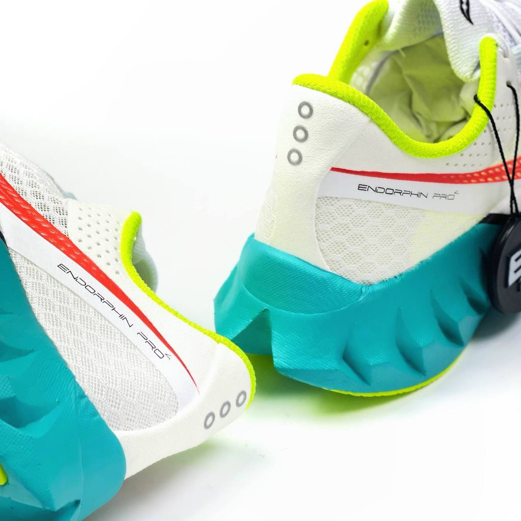 SAUCONY ENDORPHIN PRO 4 WHITE MUTANT