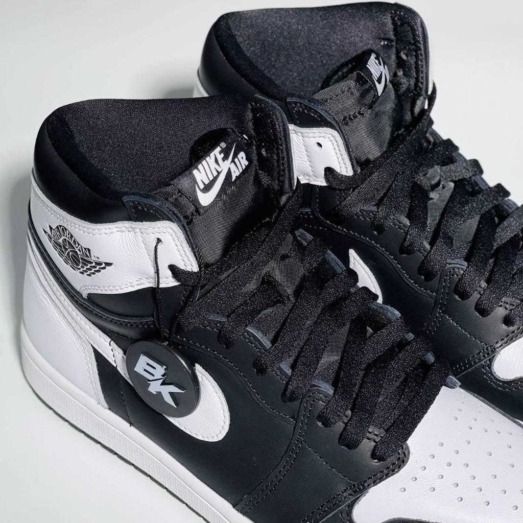 AIR JORDAN 1 HIGH OG REVERSE PANDA