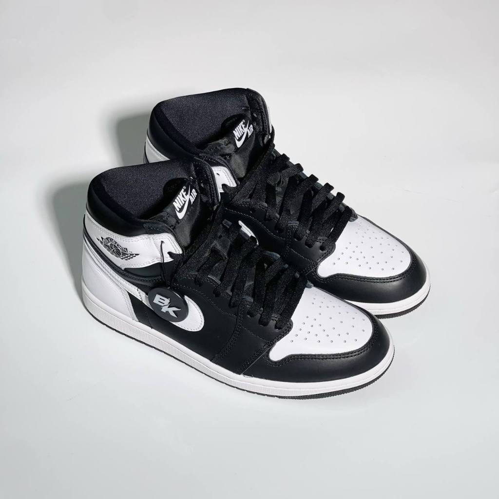 AIR JORDAN 1 HIGH OG REVERSE PANDA