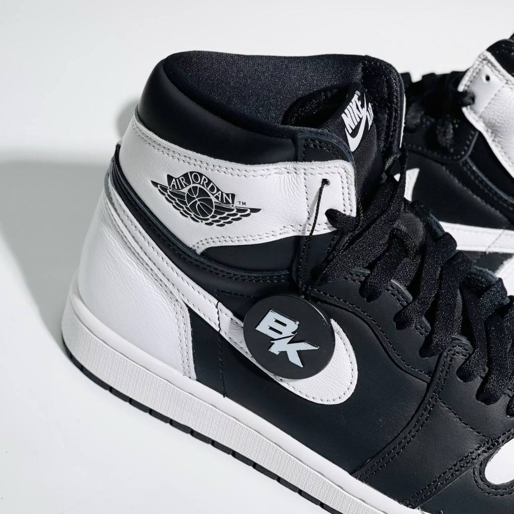 AIR JORDAN 1 HIGH OG REVERSE PANDA