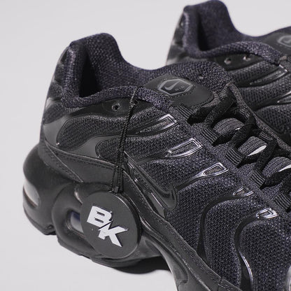 AIR MAX PLUS TN TRIPLE BLACK GS