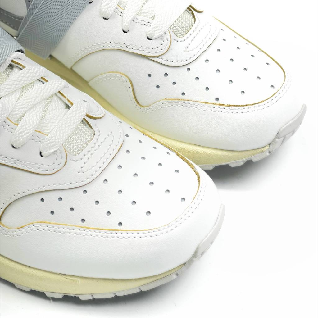Airmax 1 timeless metallic silver