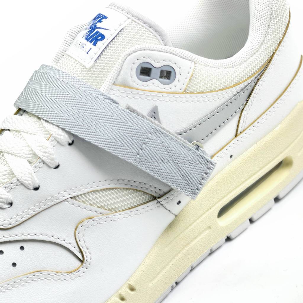 Airmax 1 timeless metallic silver