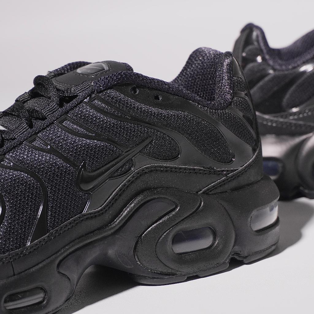 AIR MAX PLUS TN TRIPLE BLACK GS