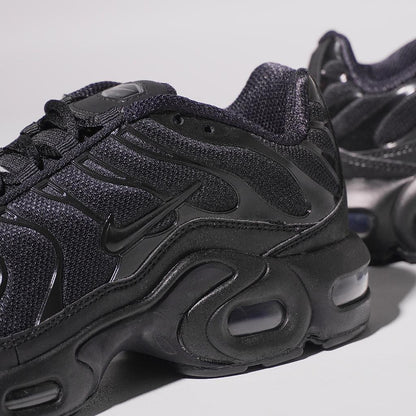 AIR MAX PLUS TN TRIPLE BLACK GS