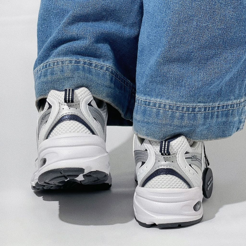 New Balance 530 White Silver Navy
