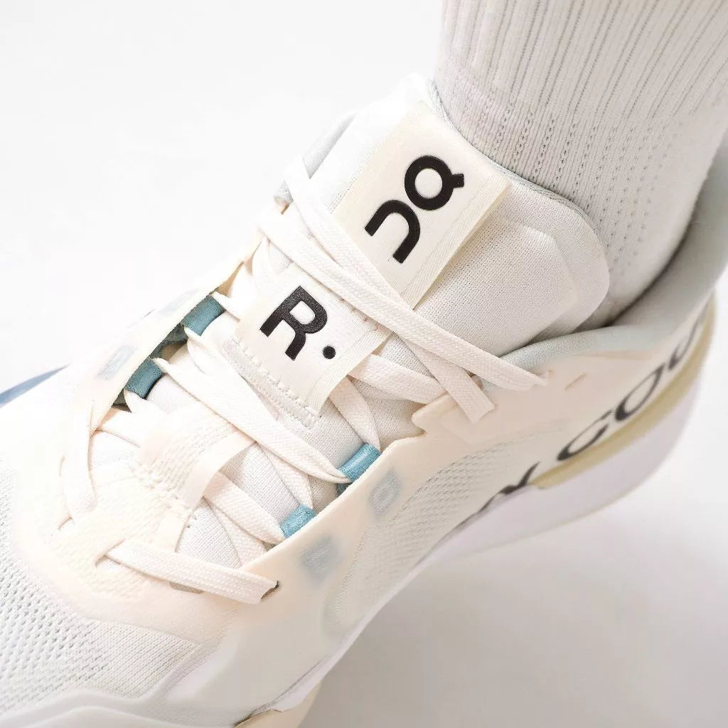 ON THE ROGER PRO 3 IVORY WASH