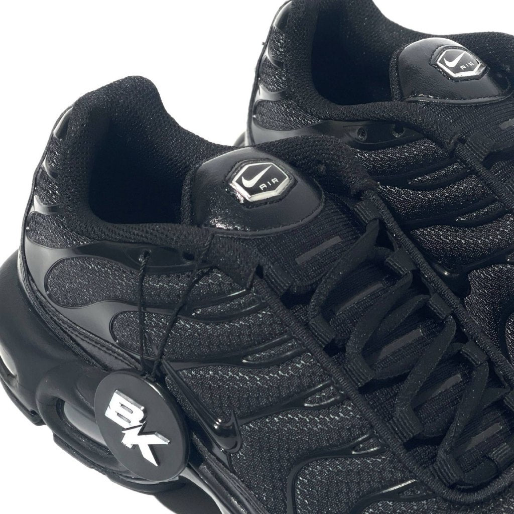 AIR MAX PLUS TN TRIPLE BLACK