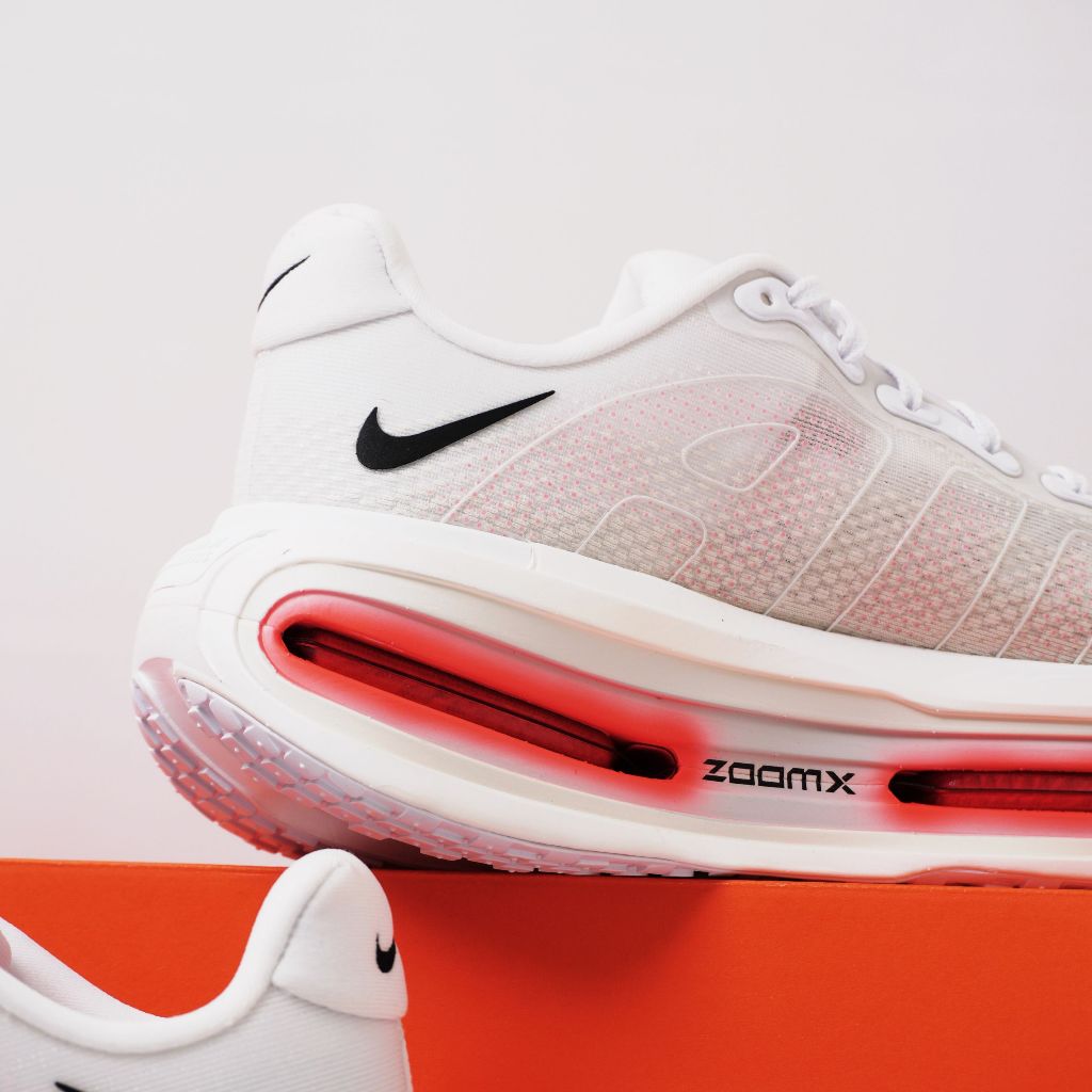 NIKE VOMERO PREMIUM WHITE BLACK CRIMSON