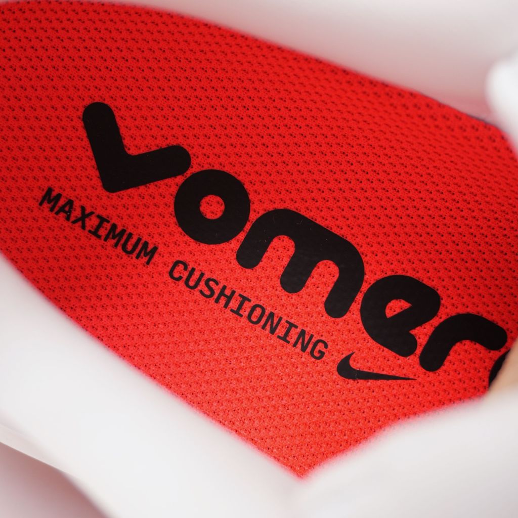 NIKE VOMERO PREMIUM WHITE BLACK CRIMSON