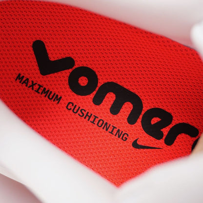 NIKE VOMERO PREMIUM WHITE BLACK CRIMSON