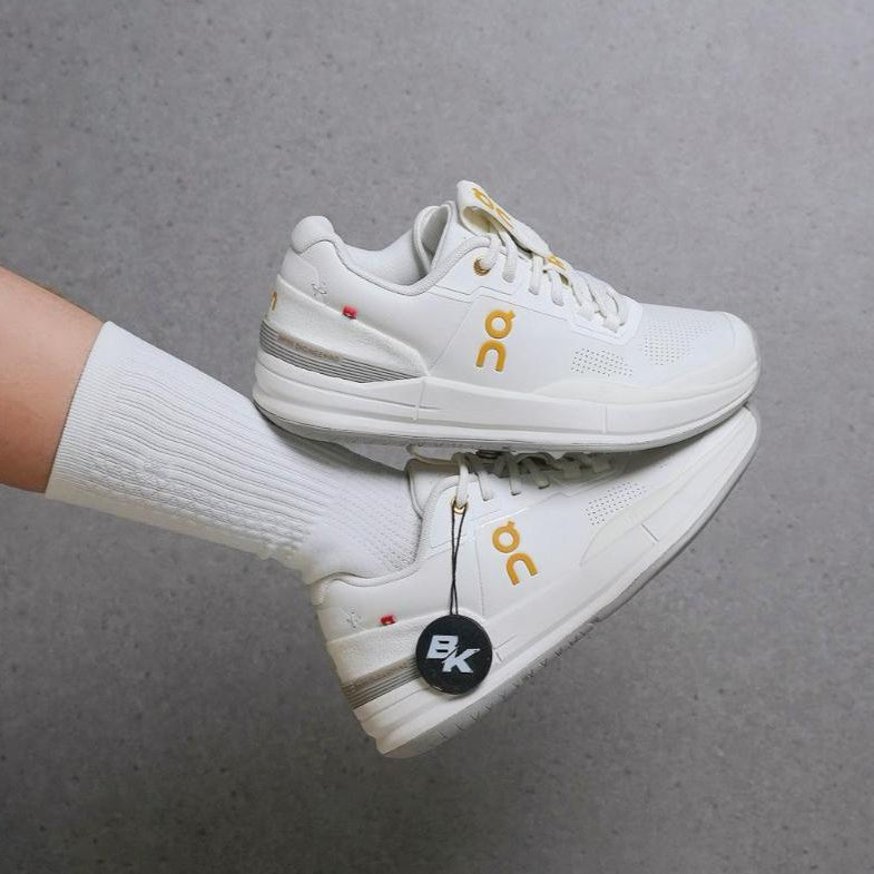 ON THE ROGER PRO ACE IVORY FOG