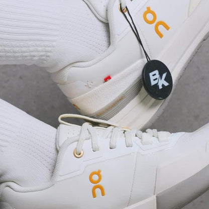 ON THE ROGER PRO ACE IVORY FOG