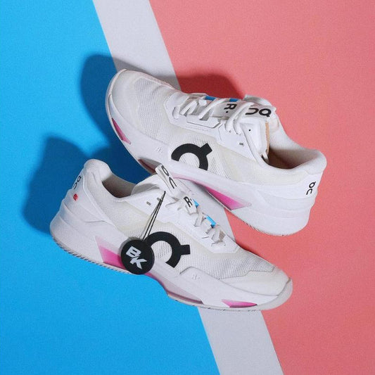 ON THE ROGER PRO FIRE WHITE PINK
