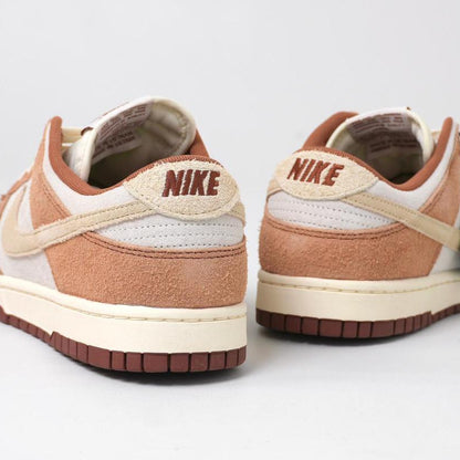 DUNK LOW MEDIUM CURRY