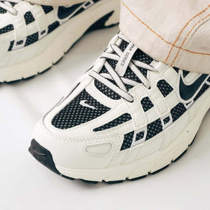 NIKE P-6000 SAIL MEDIUM ASH