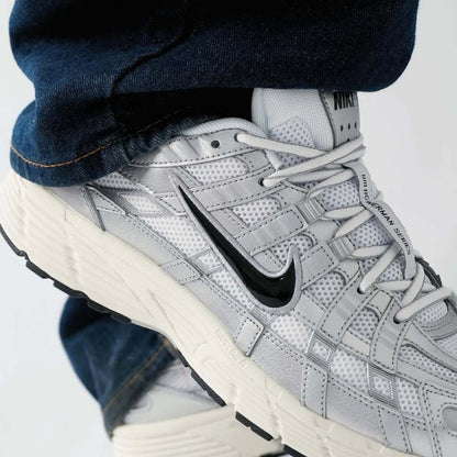 NIKE P-6000 WHITE METALLIC FLAT SILVER