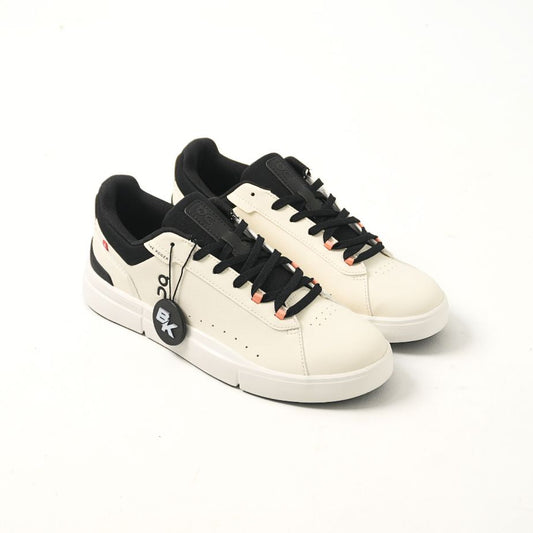 ON THE ROGER ADVANTAGE DEW BLACK