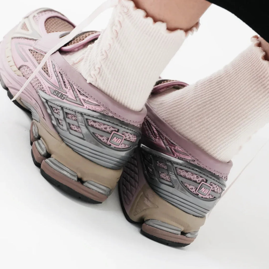 NEW BALANCE 1906L METALLIC PINK