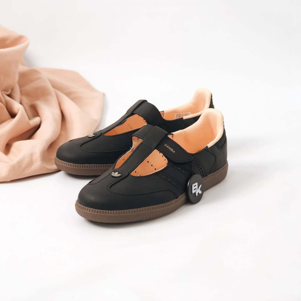 ADIDAS SAMBA JANE LEATHER BLACK GUM