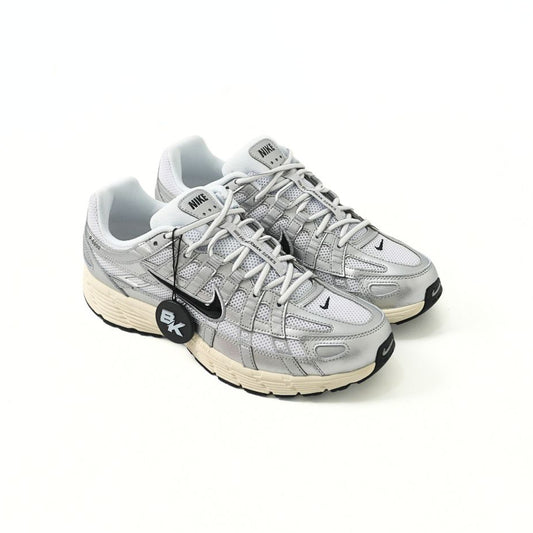 NIKE P-6000 WHITE METALLIC FLAT SILVER