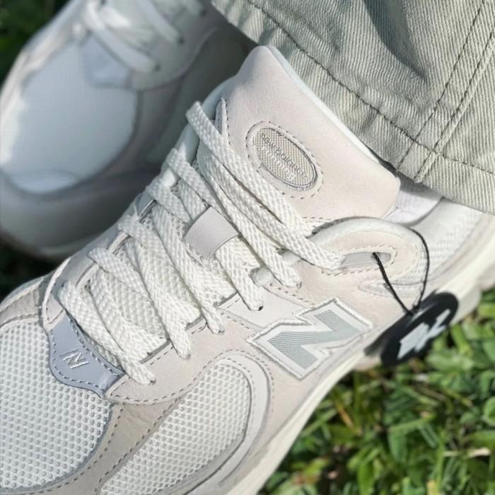 NEW BALANCE 2002R WHITE IVORY