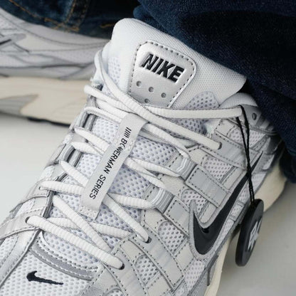 NIKE P-6000 WHITE METALLIC FLAT SILVER