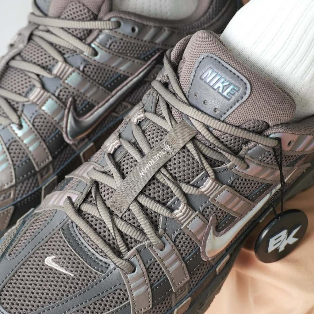 NIKE P-6000 CAVE STONE METALLIC SILVER