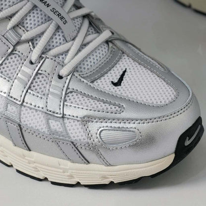NIKE P-6000 WHITE METALLIC SILVER BLACK