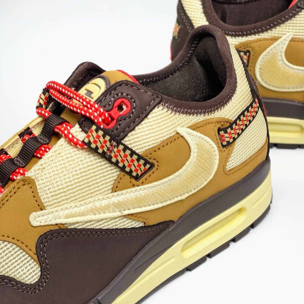 AIR MAX TRAVIS