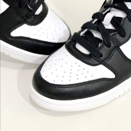 DUNK HIGH AMBUSH BLACK WHITE