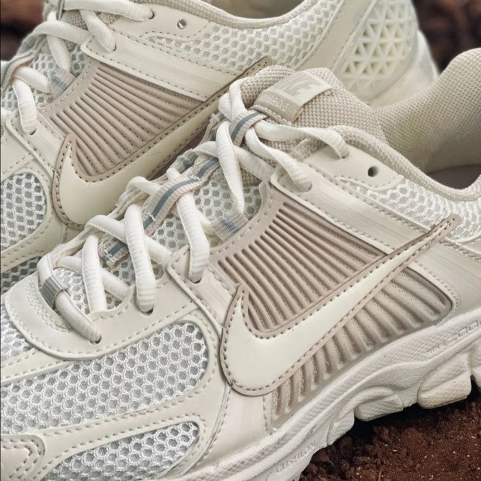 Nike zoom Vomero 5 Pale ivory wmns