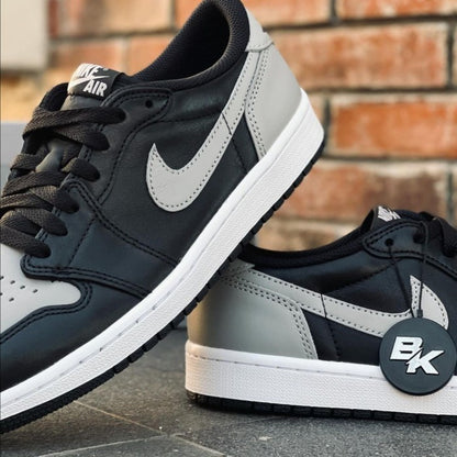 Air jordan 1 low og shadow toe