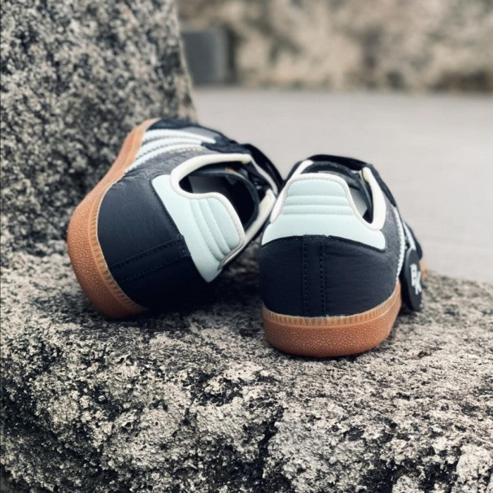 Samba OG Carbon Almost Blue W