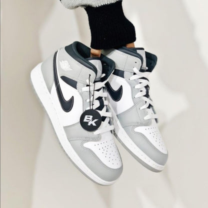 AIR JORDAN 1 MID BLACK GREY GS
