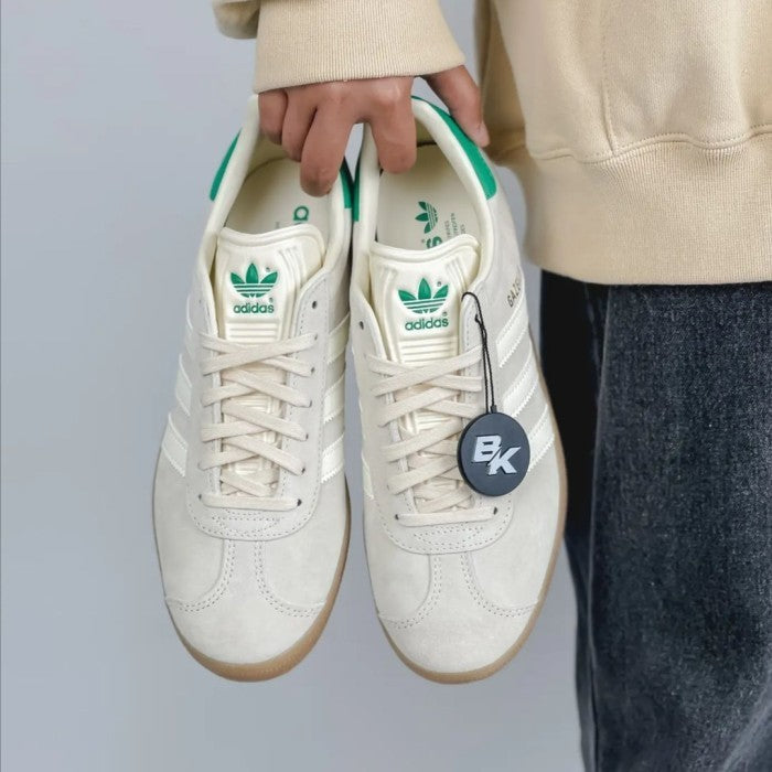 gazelle wonder white green gum