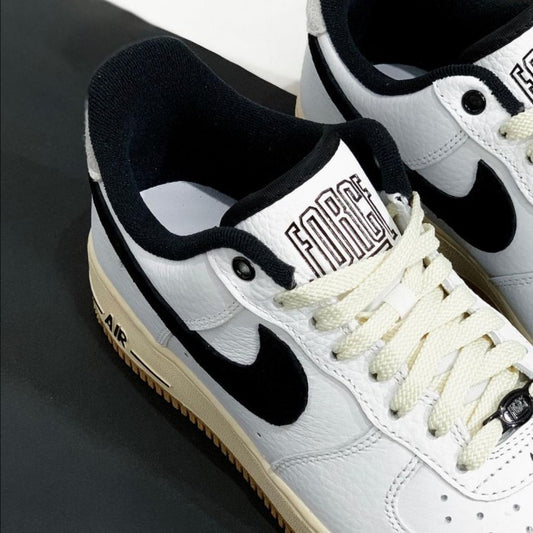 AIR FORCE 1 LX summit white black
